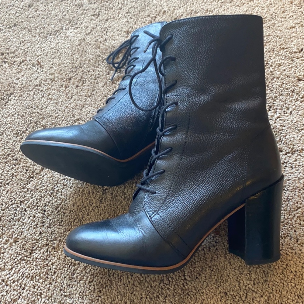 Franco Sarto Leather heeled bootie